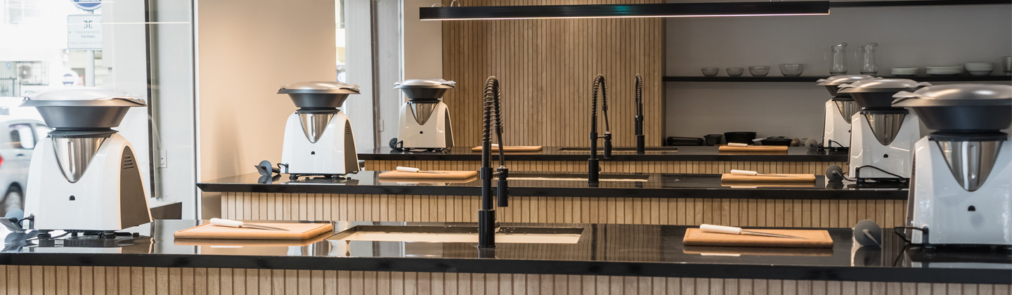 slide-ichef-center-2